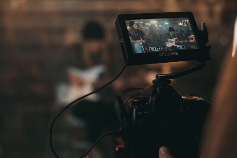 El Proceso de Edición de Video Comienza con la Recopilación del Material de Video